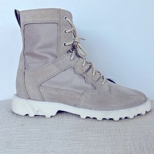 Womens Sorel caribou OTM waterproof taupe boot size 6.5
